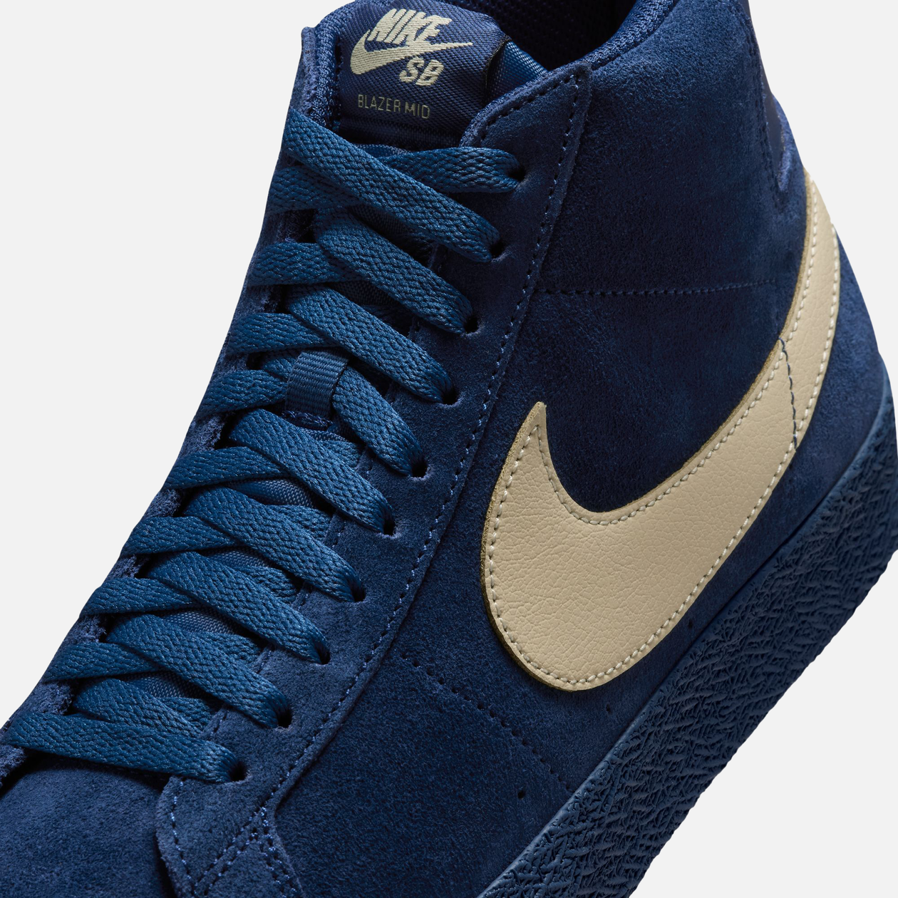 Nike SB Zoom Blazer Mid