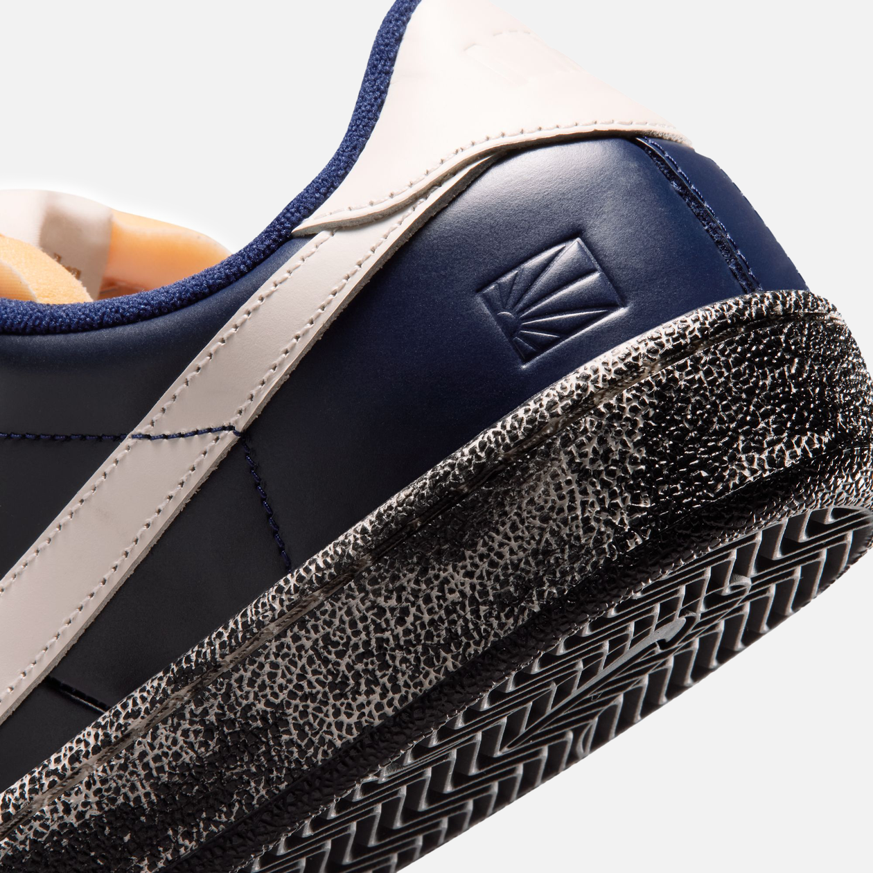 Nike SB Zoom Tennis Classic QS RSV