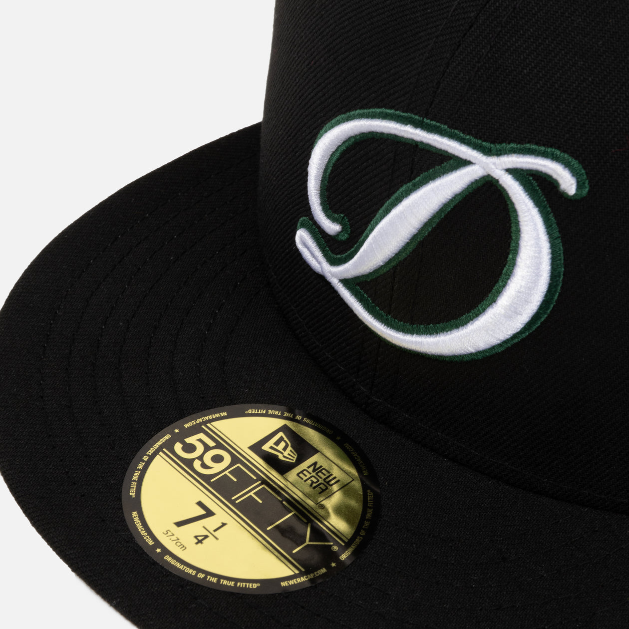 D New Era キャップ