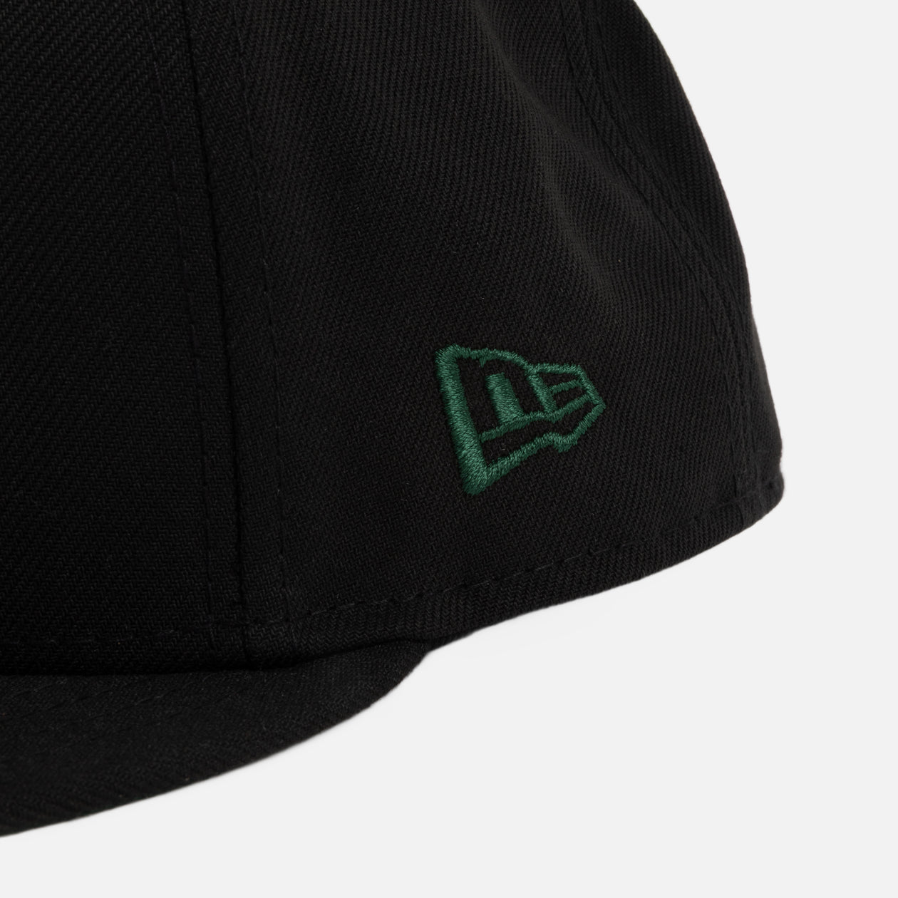 D New Era キャップ