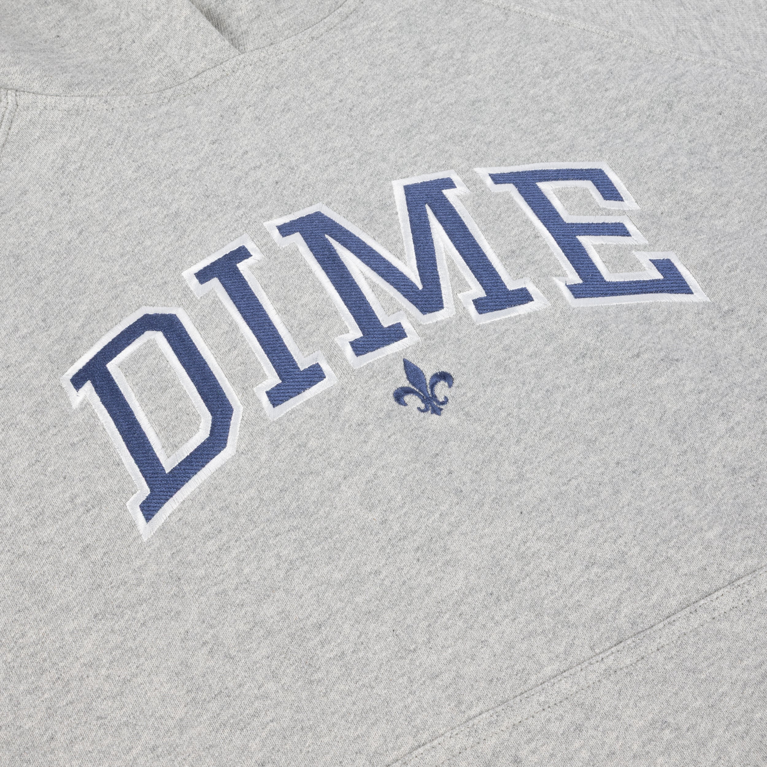 バーシティ フーディー – Dime