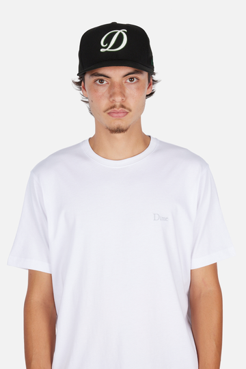 D New Era キャップ