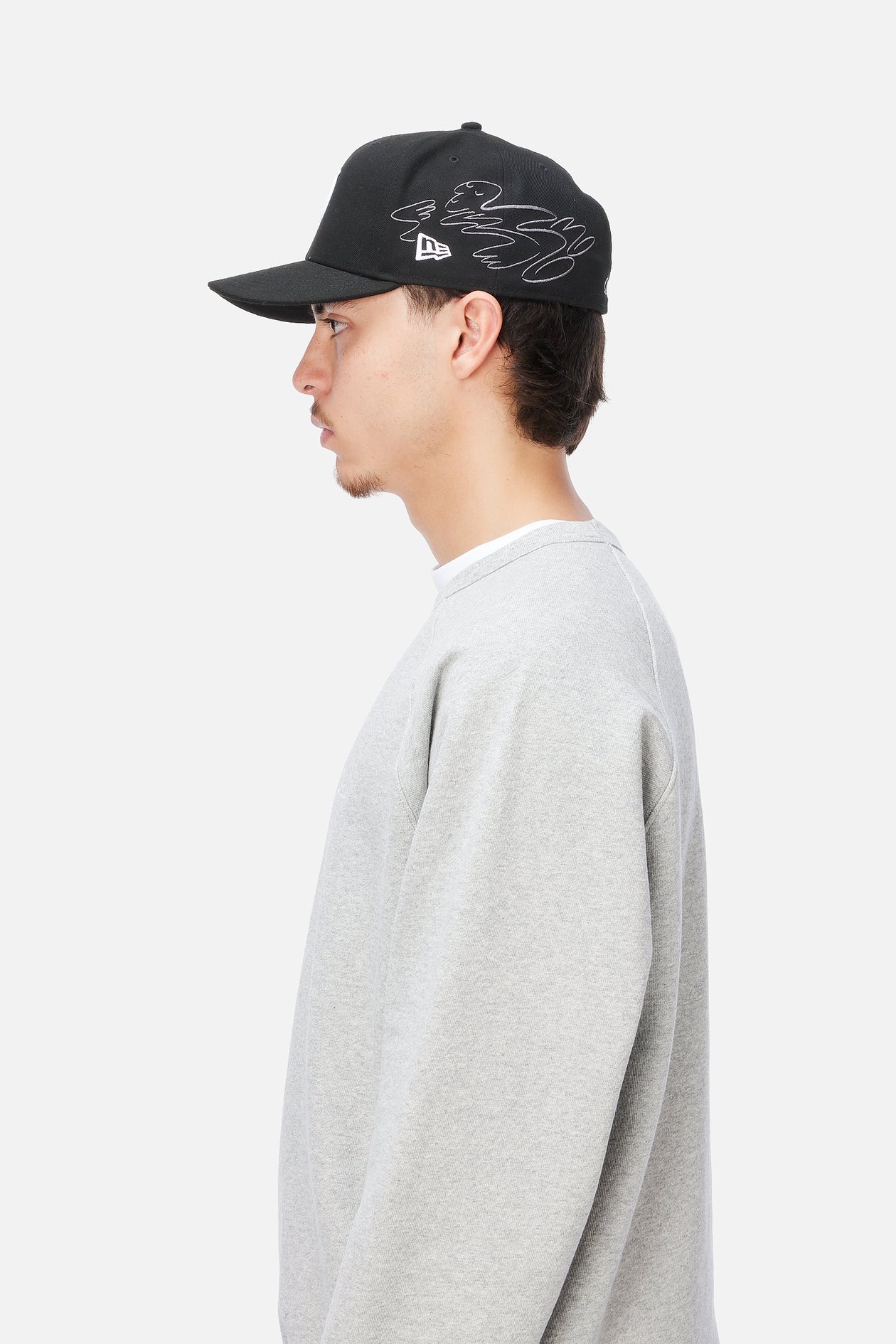 チリング New Era キャップ