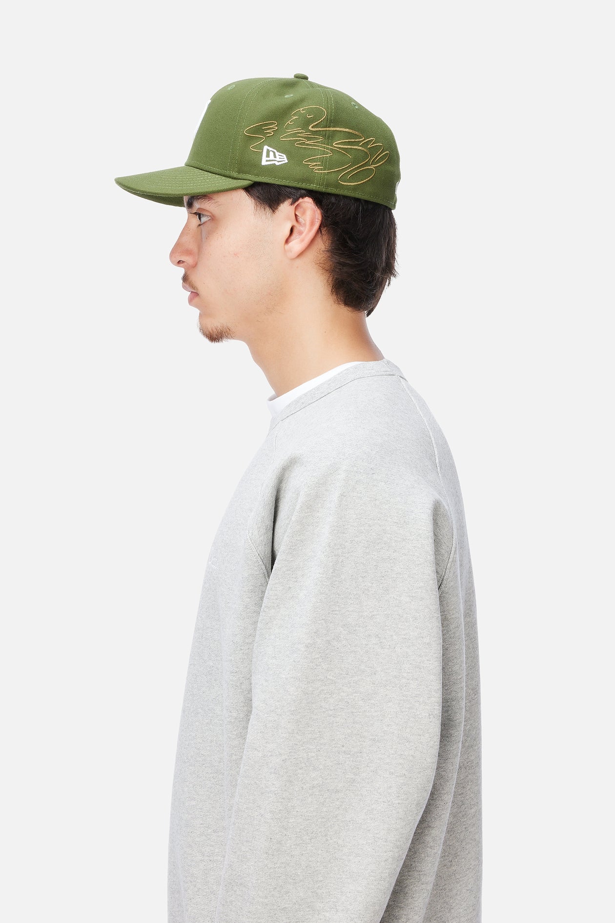 チリング New Era キャップ