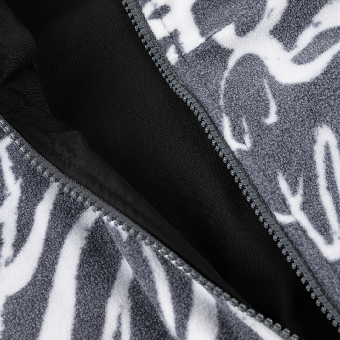 Reversible Chilling Fleece
